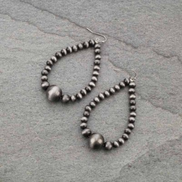 Navajo Inspired Pearl Teardrop Earrings - Picture 2 of 3